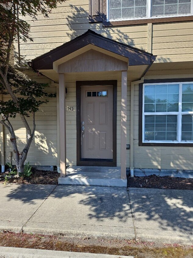 Primary Photo - 3 Bedroom 2 Bath