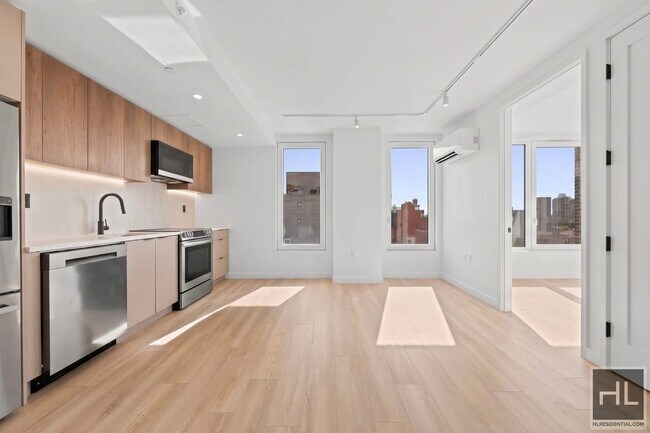 Foto del edificio - Free Month on 18 month - Lease New Development