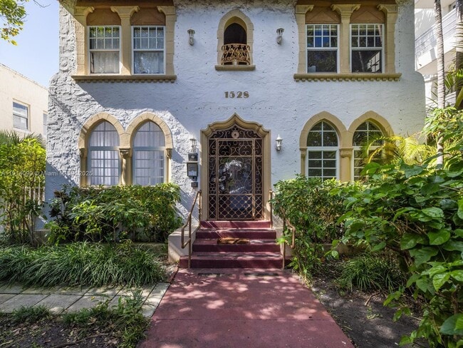 Foto del edificio - 1528 Drexel Ave