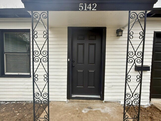 Building Photo - 5142 Balkin St