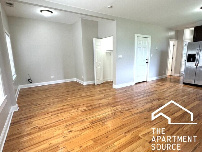 Foto del edificio - 3904 W Armitage Ave