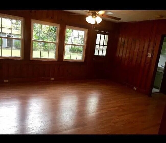 Foto del edificio - 94 Main St