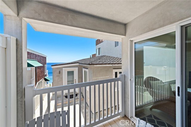 Building Photo - 1055 Gaviota Dr