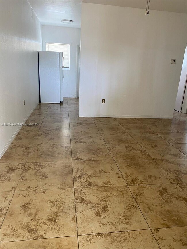 Foto del edificio - 1788 SW 7th St