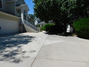 Building Photo - 755 Glen Ct