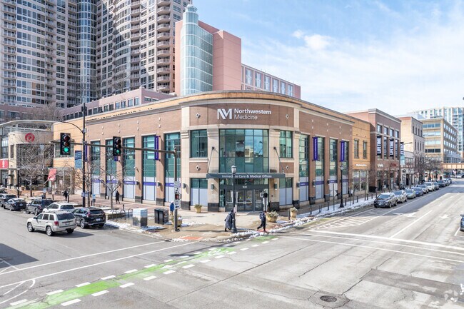 Edificio Primario - The Residences of Sherman Plaza