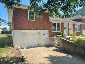 Building Photo - 236 Bonaire St