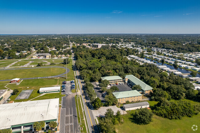 5816 Congress St New Port Richey, FL - Glen Crest Condominium