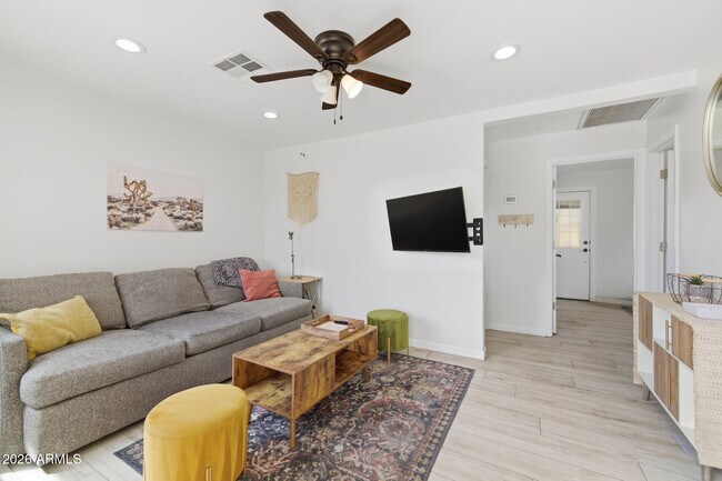 Foto del edificio - 1124 N 14th St