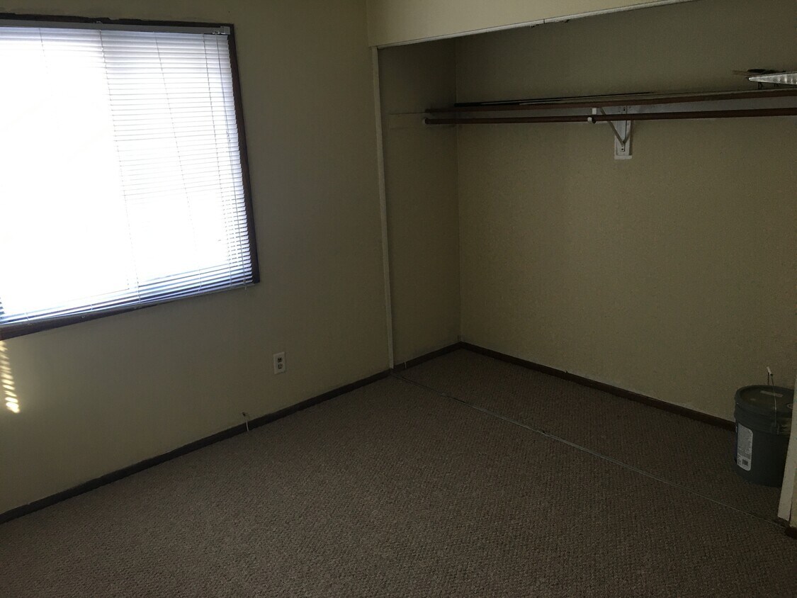 Big bedrooms - N64W24206 Main St