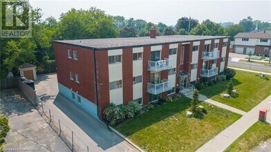 Building Photo - 357 Connaught St