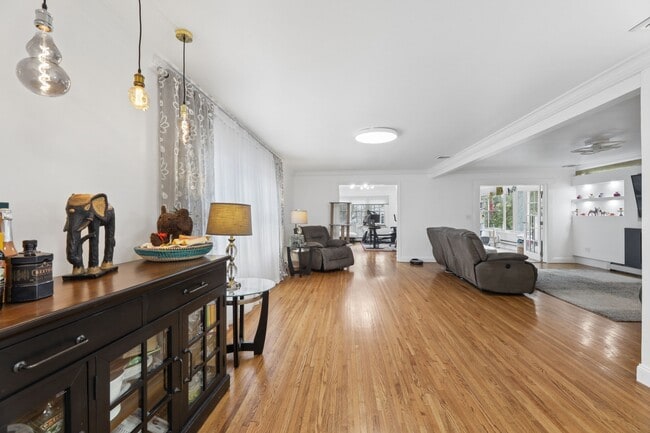 Photo - 52 Hillside Ave Apartment