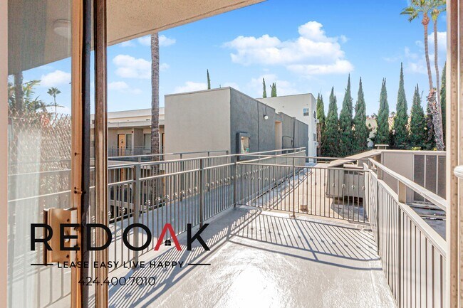 Foto del edificio - 20200 Sherman Way