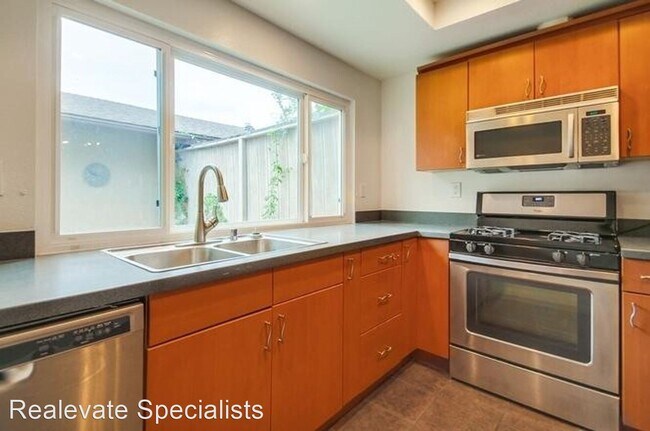 Building Photo - 2 br, 2 bath House - 3433 Orchard Way