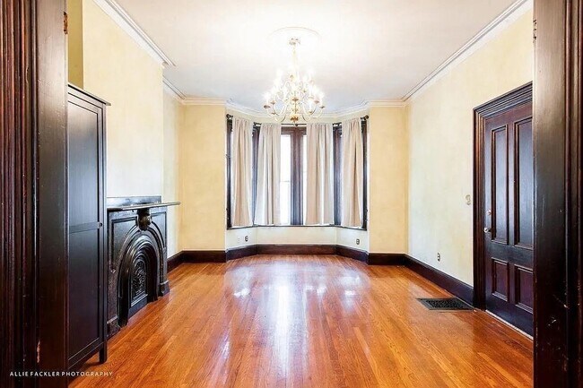 Foto del edificio - 525 E 4th St