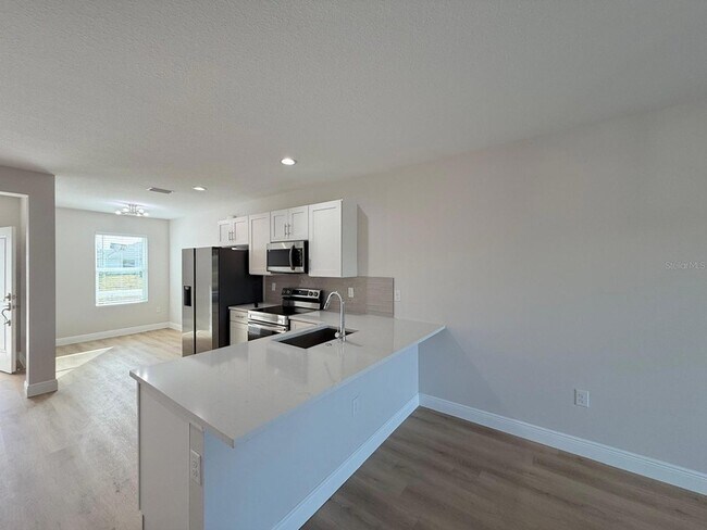 Foto del edificio - 10336 Pendleton Ave