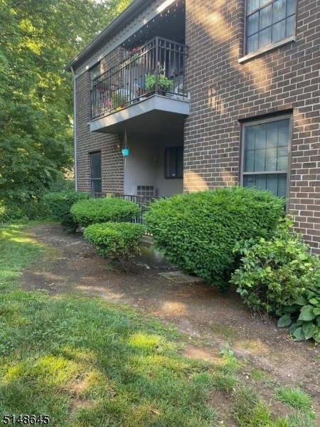 Building Photo - 323 Gill Ln