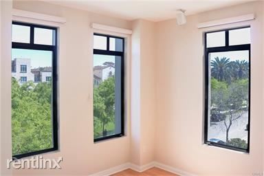 Foto principal - 5625 Crescent Park W