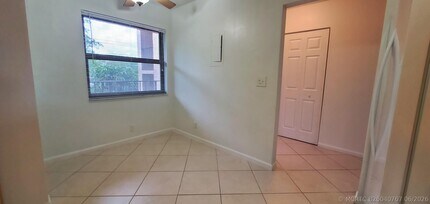 Building Photo - 260 NW 76th Ave