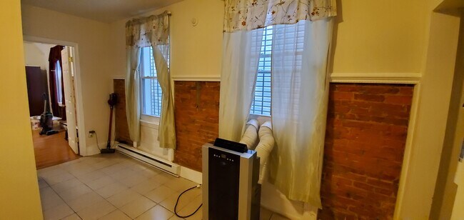 Kitchen - 1326 N 7th St