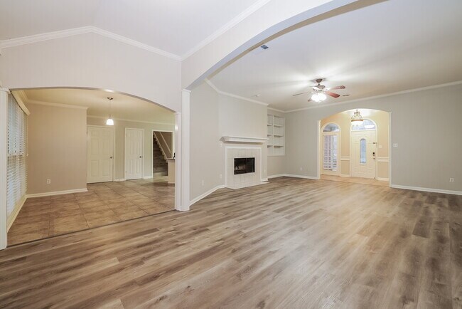 Building Photo - 1525 Lacewing Trace Ln