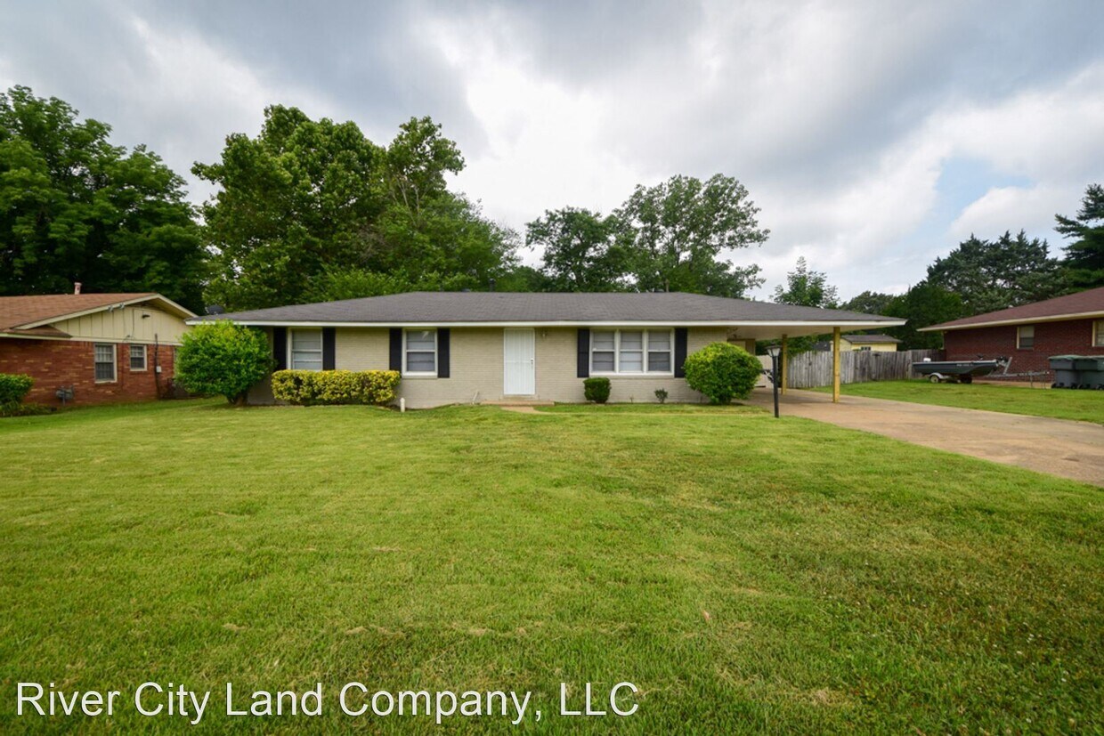 3 br, 1.5 bath House 5085 Whitworth Road House Rental in Memphis, TN