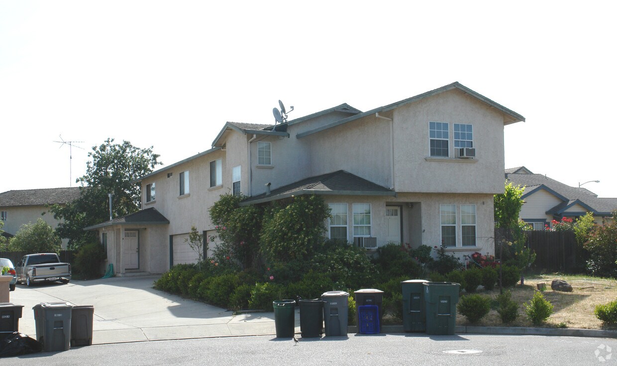 Primary Photo - 16670 A,B San Tomas Ln