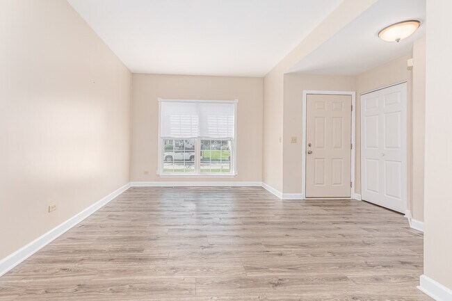 Foto del edificio - 2044 Kentland Dr