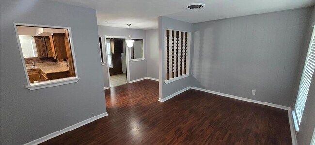 Foto del edificio - 6142 Beldart St