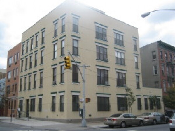 Primary Photo - 190-192 Meserole St