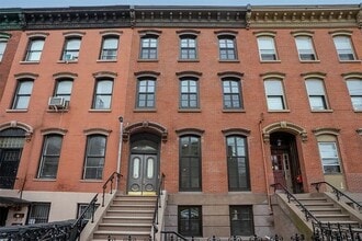 Building Photo - 155 Grand St