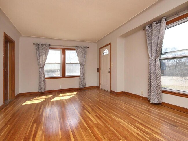 Building Photo - 3600 Quail Ave N
