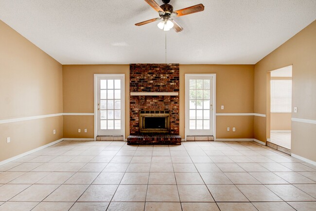 Building Photo - 6339 Jennifer Jean Dr