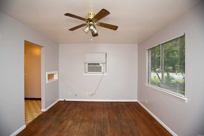 Foto del edificio - 5607 Alpha St