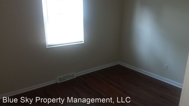 Building Photo - 824 Oak St