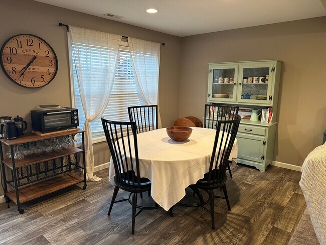 Foto del edificio - Maryville 37803 - 3 bedroom, 2.5 bath home - Contact Tanner Fee (865) 850-5103