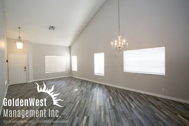 Building Photo - Stunning 2Bdm 2.5Ba Two-Story Home in Hend...