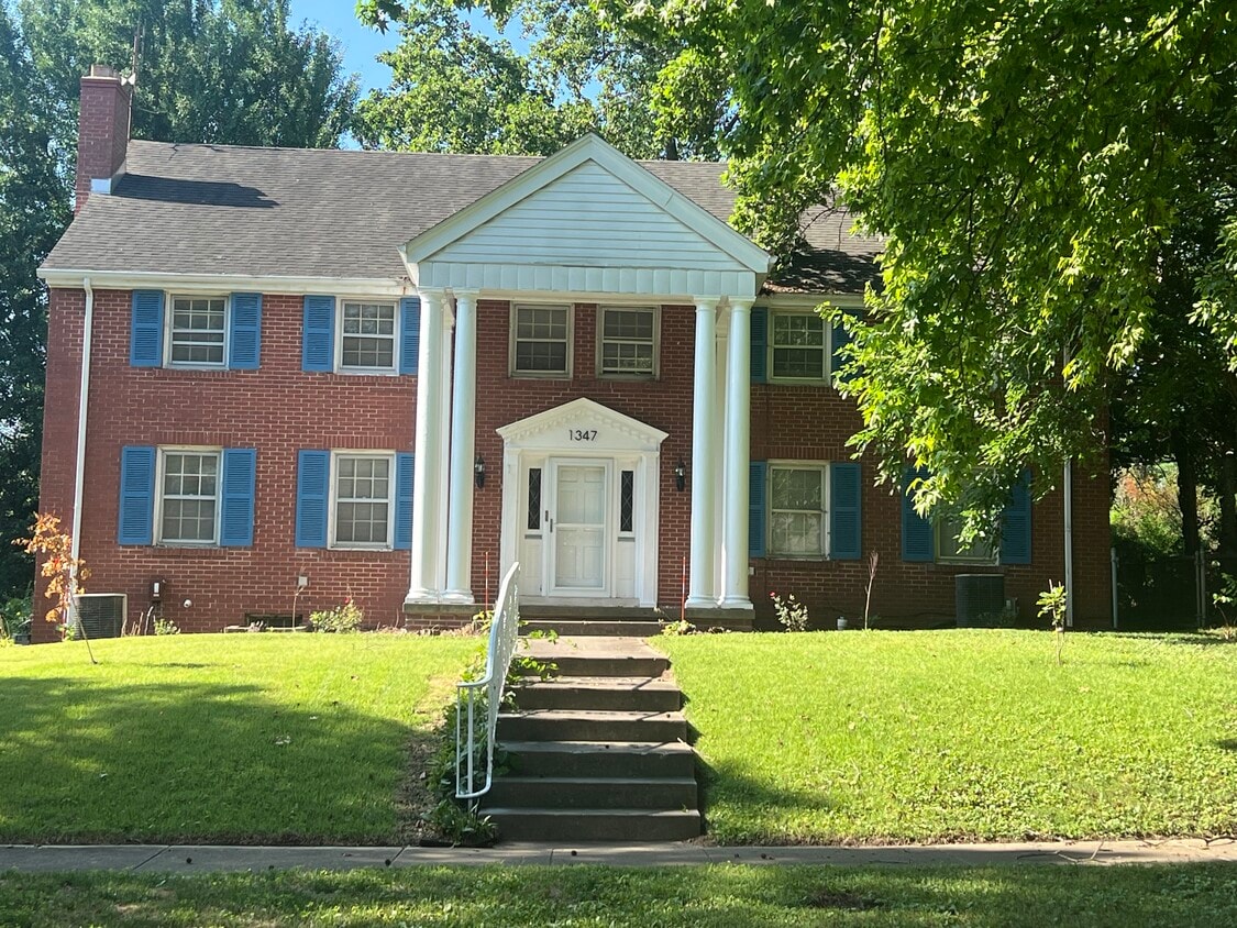 Foto principal - 1347 W Sunset Ave