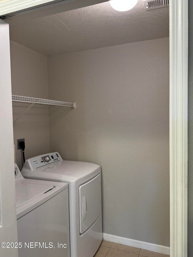 Foto del edificio - 8550 Touchton Rd