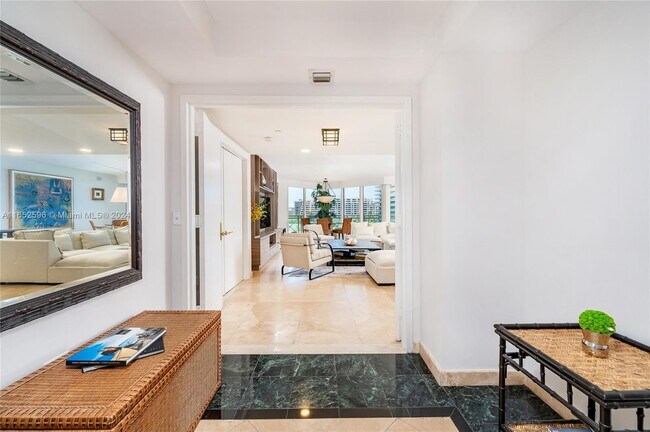 Foto del edificio - 430 Grand Bay Dr