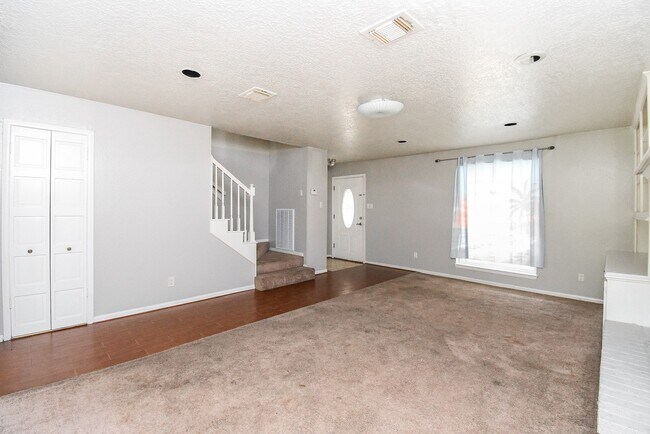 Foto del edificio - 1709 Beaver Springs Ct