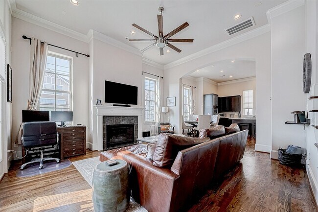 Foto del edificio - 2524 Sherwin St