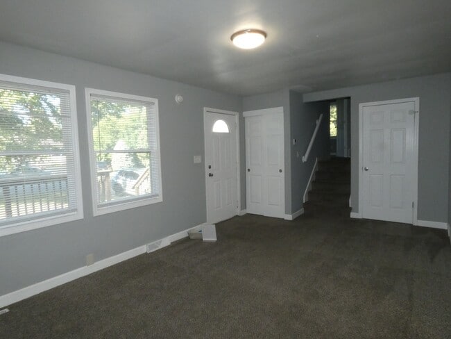 Building Photo - 7301 NW 84th Terrace