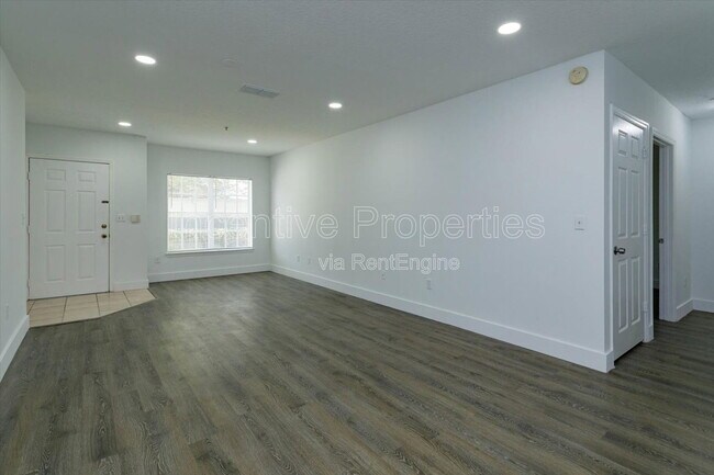 Building Photo - 4352 S Kirkman Rd