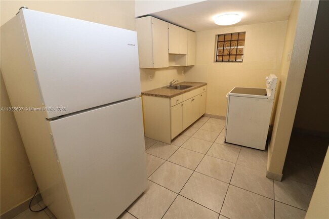Foto del edificio - 1828 NW 19th St