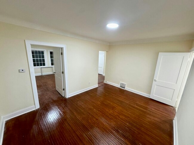 Building Photo - 1923 Freeman St