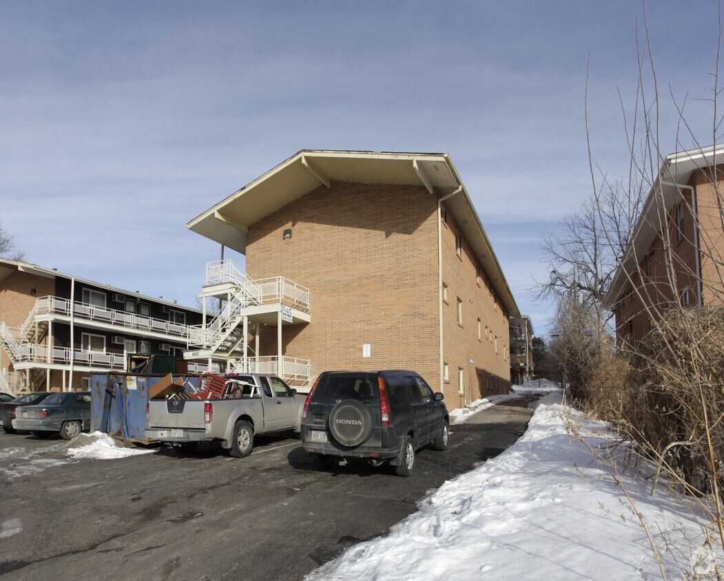 Foto del edificio - 4852-4854 Taylor St