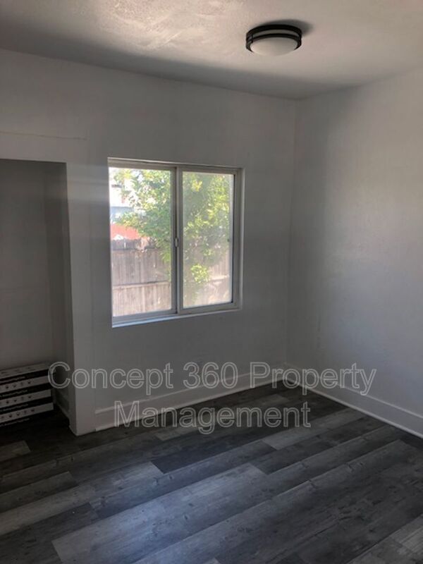 Building Photo - 8624 Beach St