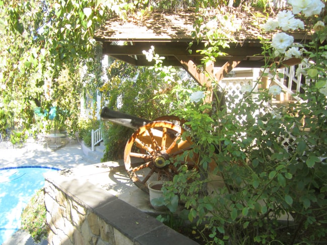 Foto del edificio - 4024-4028 Los Feliz Blvd