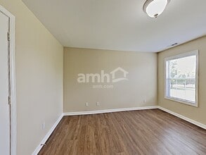 Building Photo - 156 Brightstar Ct